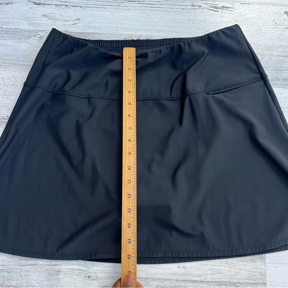 $124 Miraclesuit Fit & Flair Tummy Control Swim Skirt Sz 14 Black Zip Pocket - Picture 14 of 16